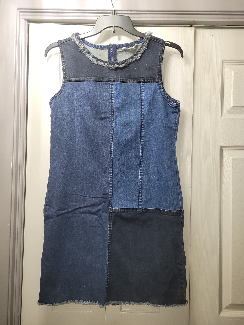 Sleeveless Patchwork Denim Mini Dress in Blue